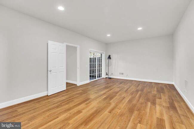 Building Photo - 9249 Laurel Ridge Crossing Rd