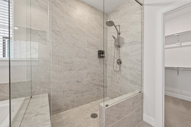 Building Photo - 2712 Grand Fountains Dr