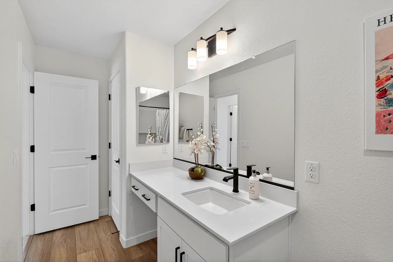 Building Photo - 10156 Zane Way