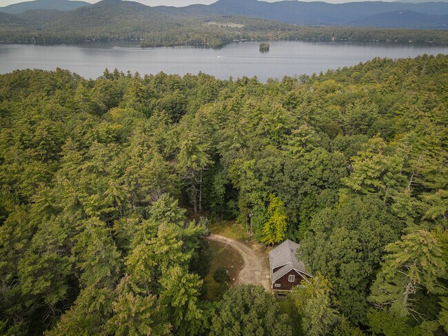 Building Photo - Squam House