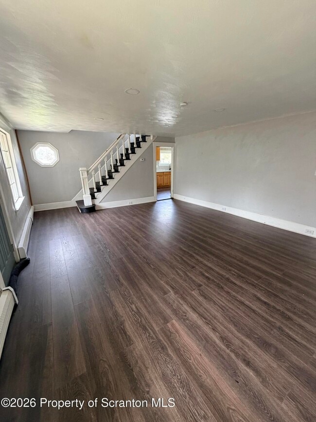 Building Photo - 409 Alden Mountain Rd