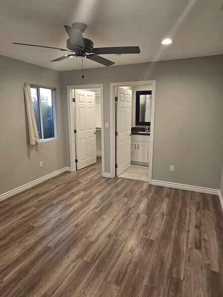 Building Photo - 7544 Denny Ave