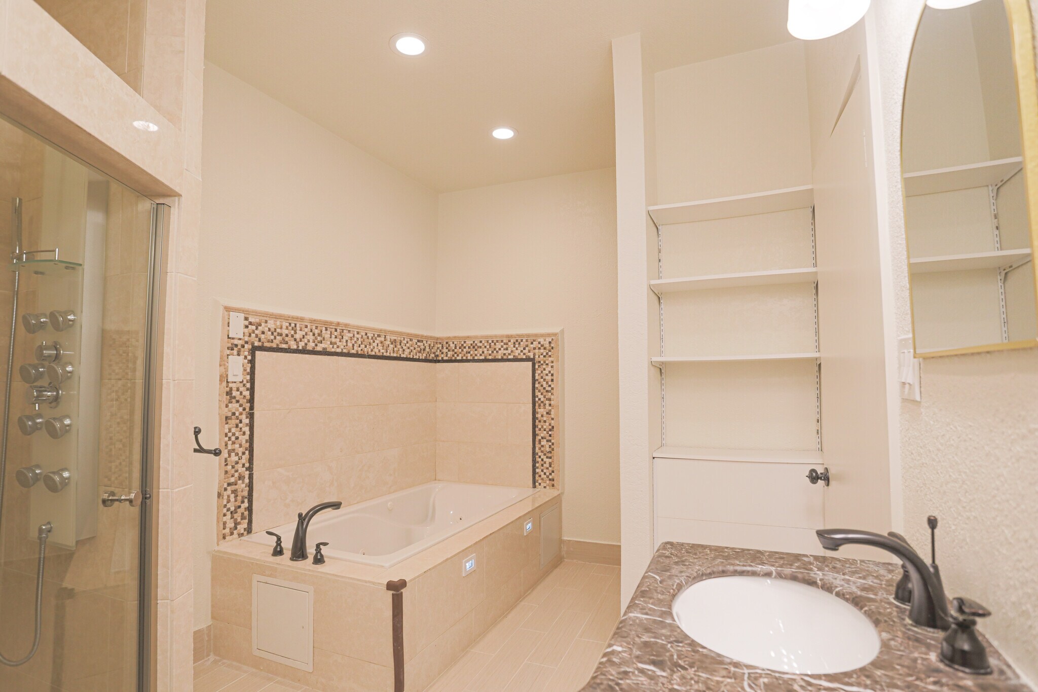 Bathroom - 5528 Junius St