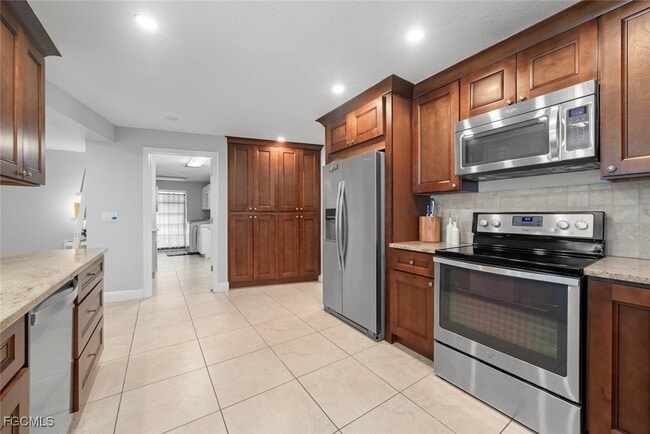 Building Photo - 12150 McGregor Blvd