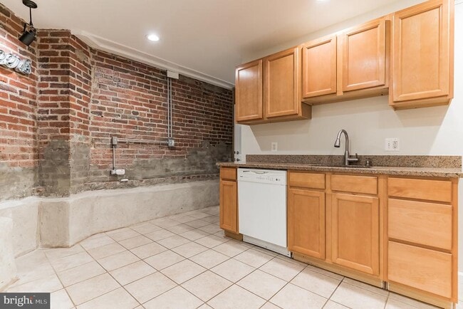 Building Photo - 1736 U St NW