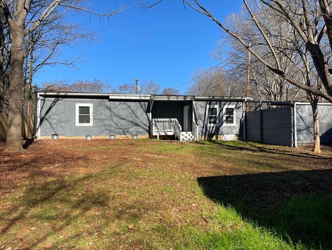 Building Photo - 3345 E Ridge Rd