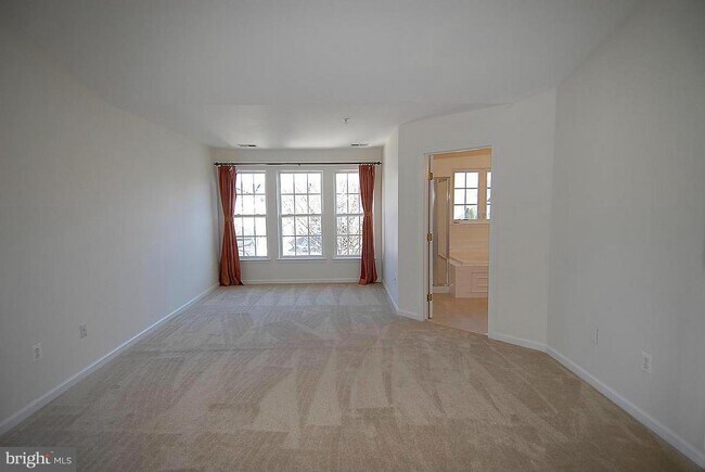 Building Photo - 13950 Lullaby Rd