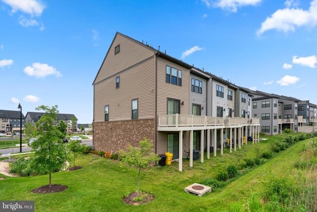 Building Photo - 7735 Steatite Ln