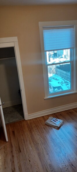 Building Photo - 6458 S Paulina St