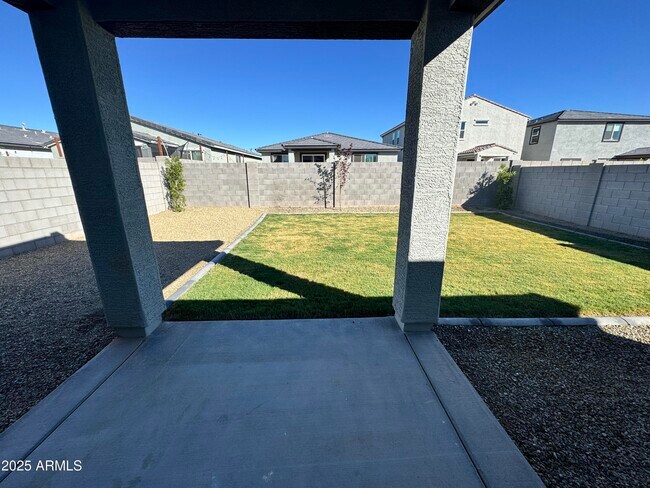 Building Photo - 18228 W Daley Ln