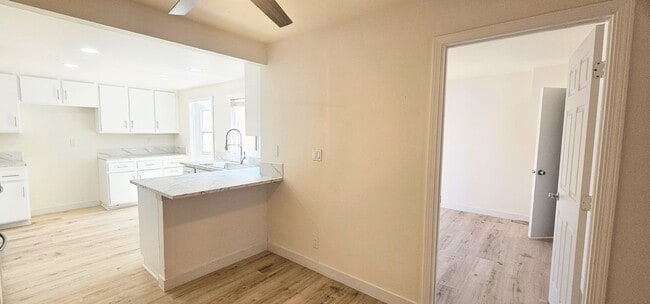 Building Photo - Gorgeous Remodeled 3bed 3bath 2 car garage...
