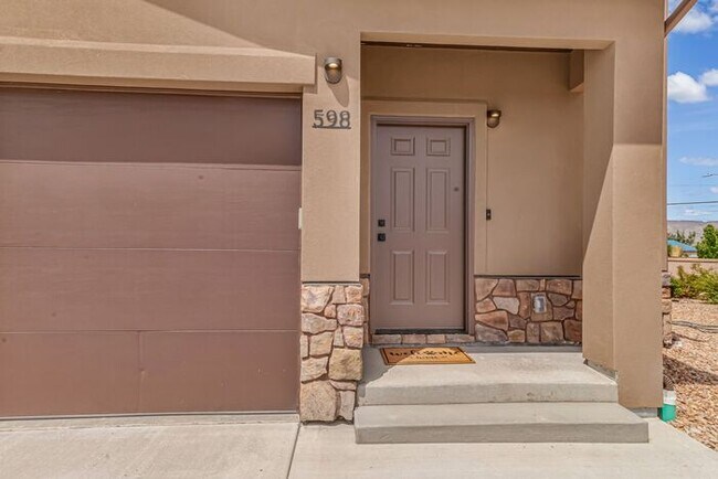 Building Photo - Modern 3-Bedroom Home for Rent– Brand New ...