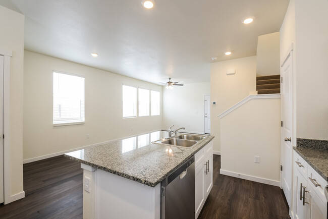 Building Photo - Bright Living in Thornton