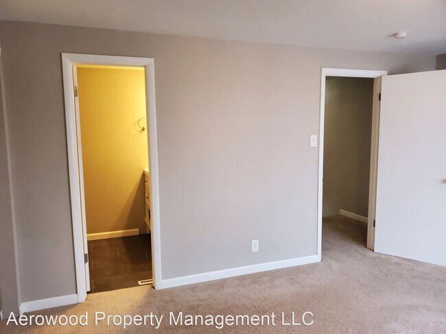 Building Photo - 3 br, 2 bath House - 5608 S Lowell Street