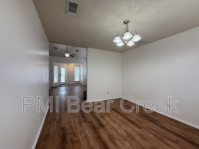Building Photo - 9618 Yearling Cir