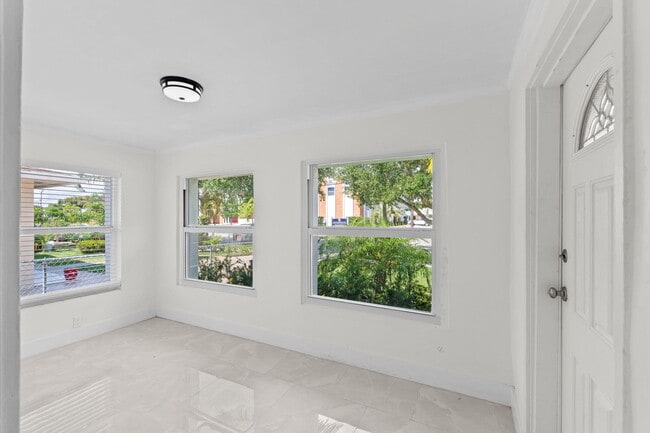 Building Photo - 4324 Garden Ave