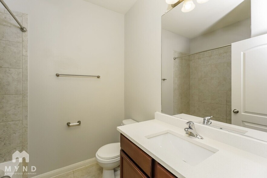 Building Photo - 13624 Founders Ln