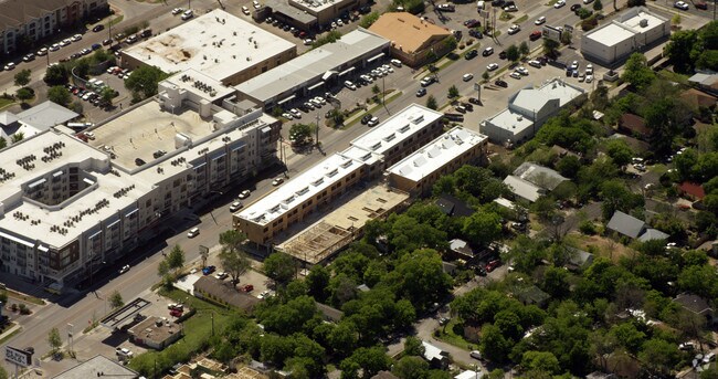 Aerial Photo - 2000 E 7th St