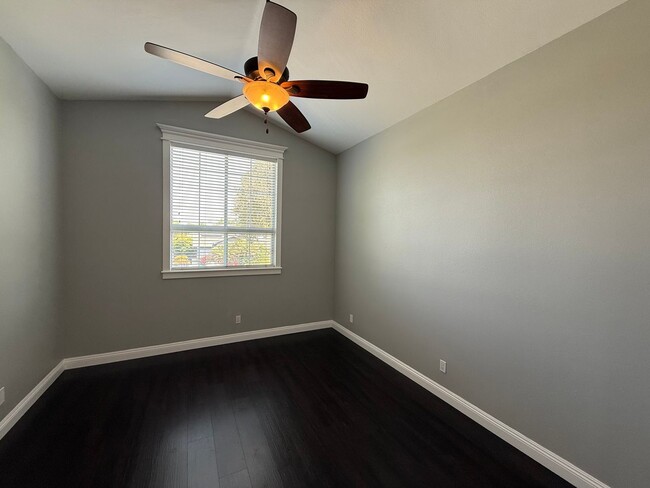 Building Photo - Beautiful home in Oxnard, CA