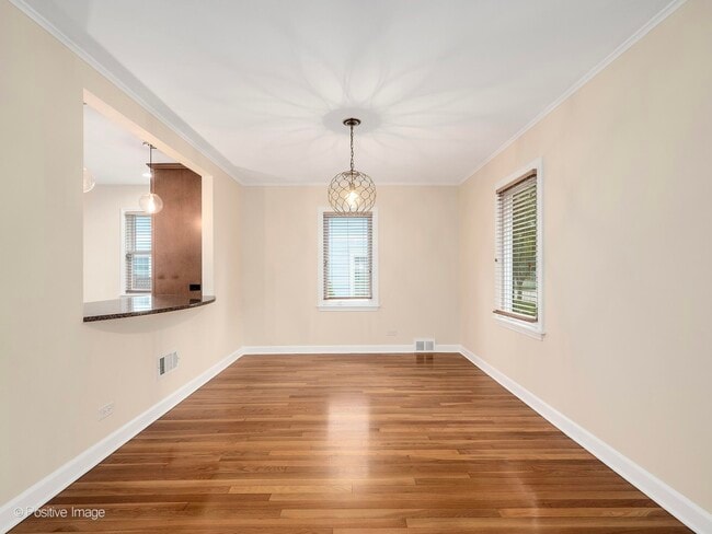Building Photo - 39 S Bruner St