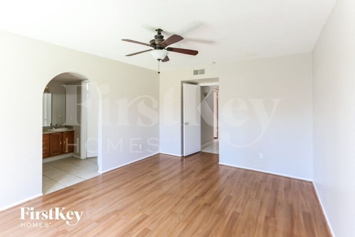 Building Photo - 5339 W Cholla St