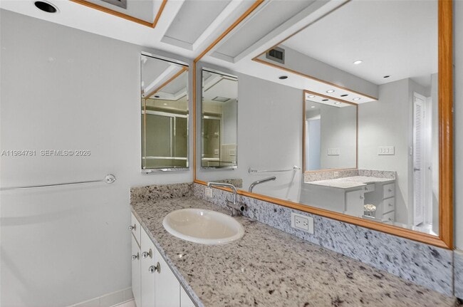 Building Photo - 1626 NE 105th St