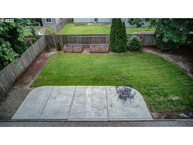 Building Photo - Lovely Ranch style home with park like rear fenced yard, Commonwealth lake Park just around the c...