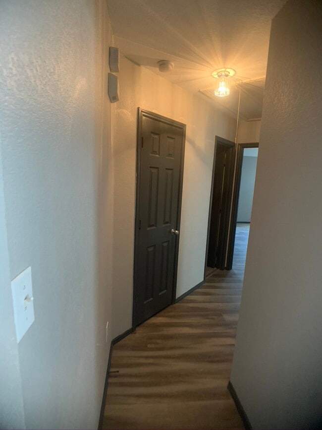 Building Photo - 7247 Irish Valley Trail