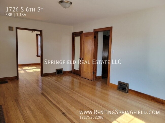 Building Photo - “Old School Cool” — 3 Bed with 3-Car Garage + Tons of Parking
