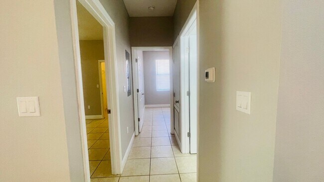 Building Photo - 1589 Cumin Dr