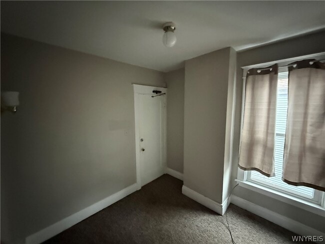 Building Photo - 319 Bryant St