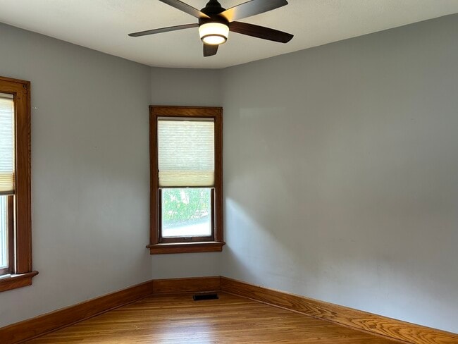 Building Photo - 15122 S Illinois St