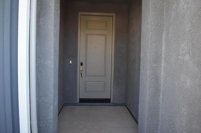 Building Photo - 610 Wood Crest Ave