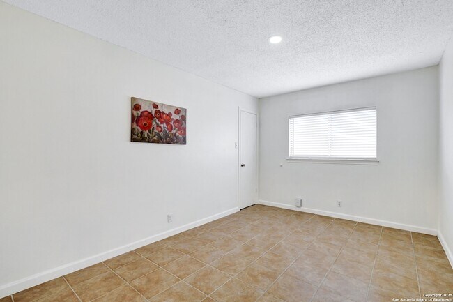 Building Photo - 10211 Windstone Creek