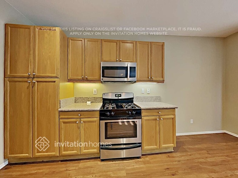 Building Photo - 928 Glendora Dr