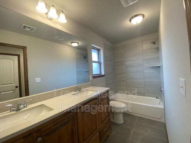 Building Photo - 7117 Daxton Ct