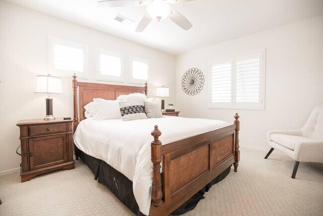 Building Photo - 45540 Desert Fox Dr