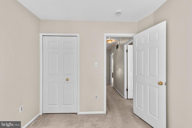 Building Photo - 7745 Chatfield Ln