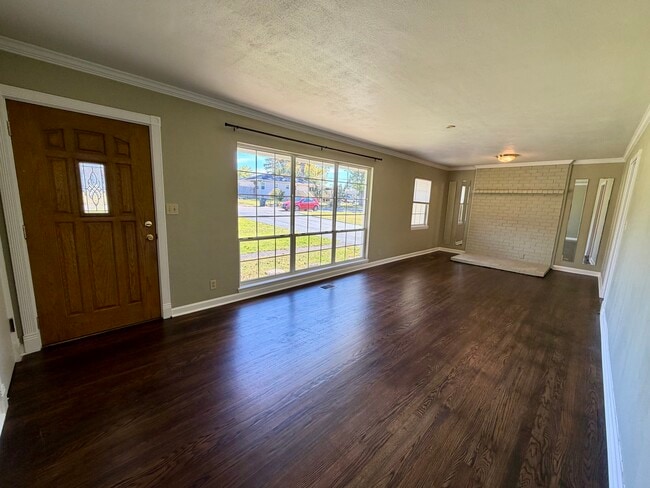 Building Photo - 1057 Blanton Dr