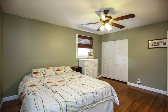 Photo 6. Master Bedroom with closet, fits King sized bed - 1623 Lethia Dr