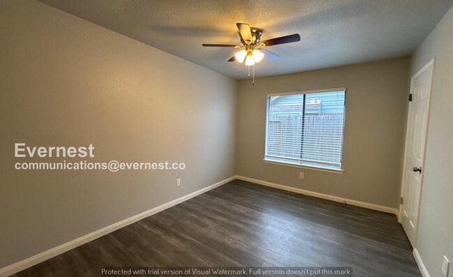 Building Photo - 18611 Headland Dr