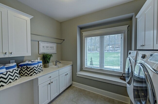 Building Photo - 136 Bridlewood Dr