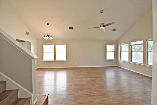 Building Photo - 8416 Alvin High Ln