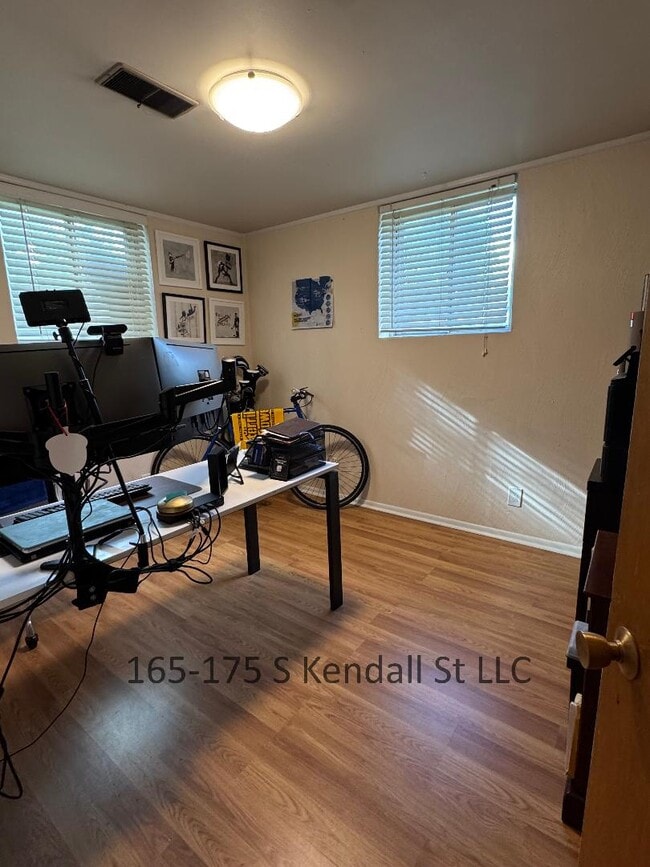 Building Photo - 165 S Kendall St