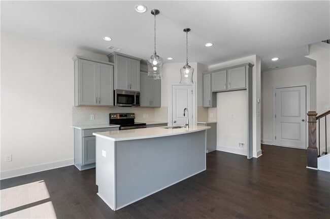 Building Photo - 64 Auburn Wds Dr