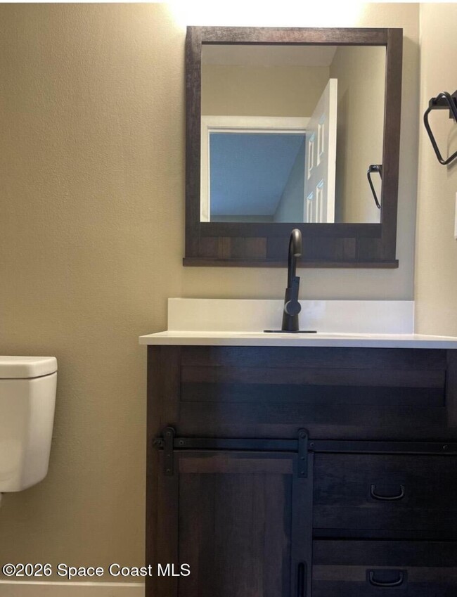 Building Photo - 830 Angela Ave