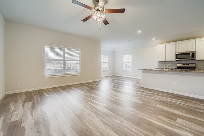 Building Photo - 6132 True Vine Rd