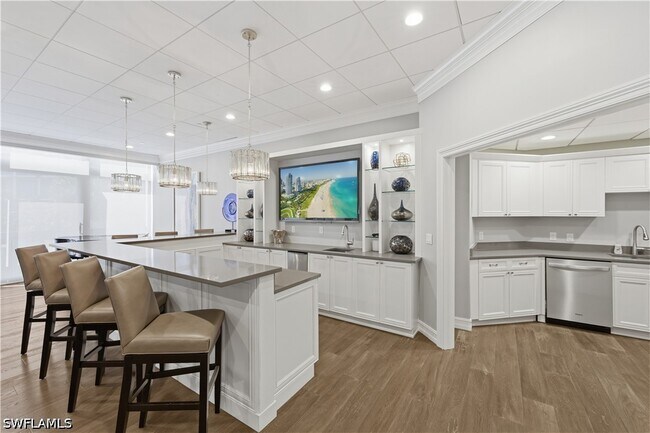 Building Photo - 6080 Pelican Bay Blvd