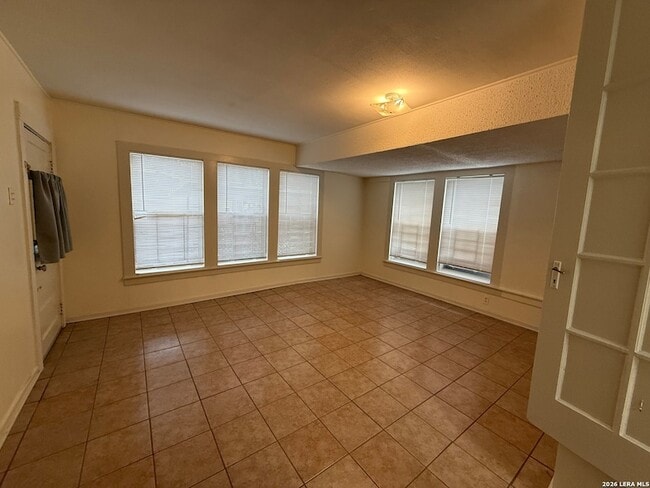 Building Photo - 901 Ripley Ave