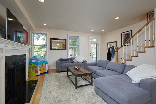 Building Photo - Petworth Stunner with Garage